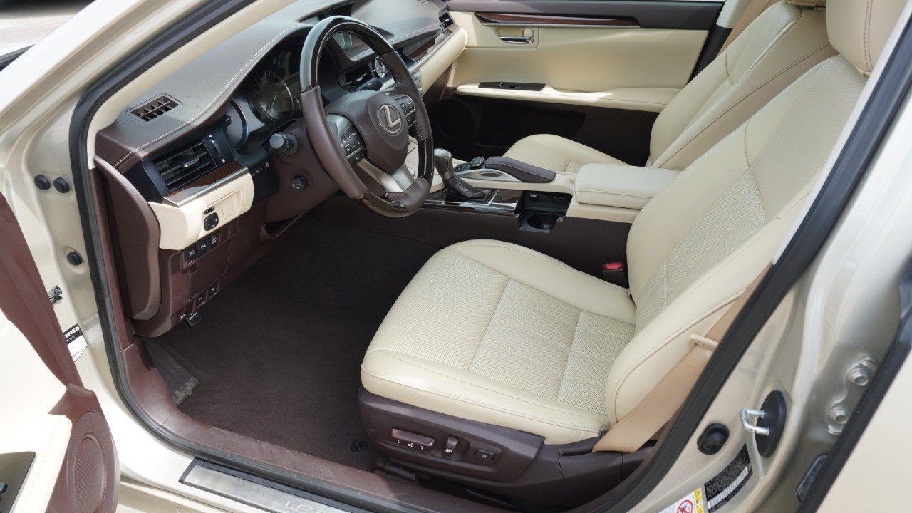 Used 2017 Lexus ES 350 w/ Luxury Package FWD image 13