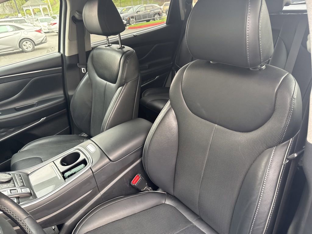 Used 2023 Hyundai Santa Fe Limited w/ Cargo Package image 2