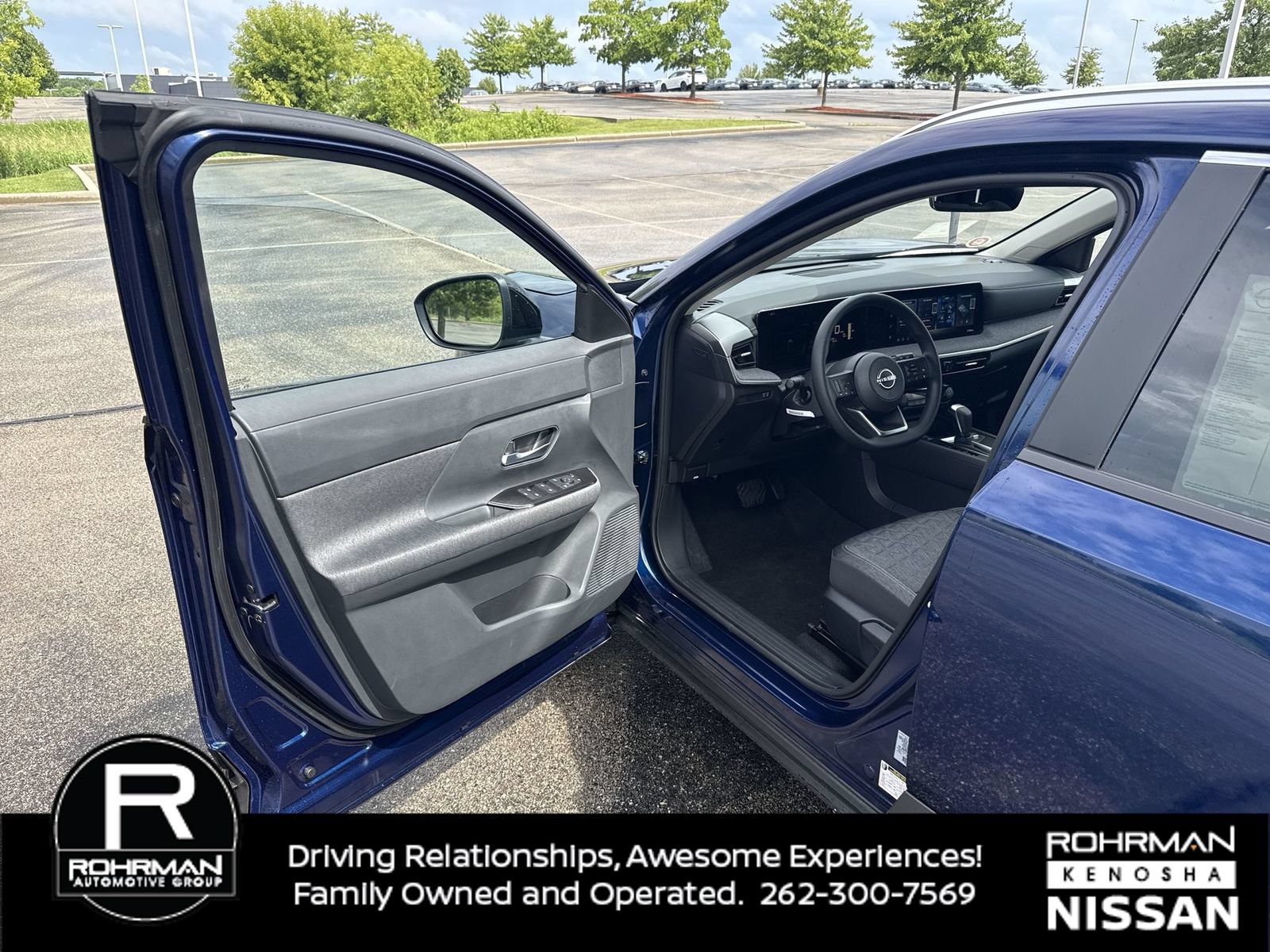 New 2026 Nissan Kicks SV w/ Interior Electronics Package AWD/4WD image 11