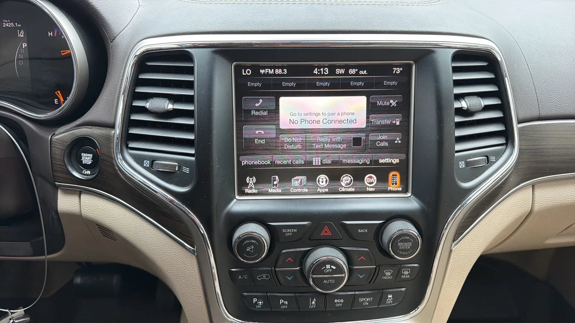 Used 2017 Jeep Grand Cherokee Overland w/ Jeep Active Safety Group AWD/4WD image 17