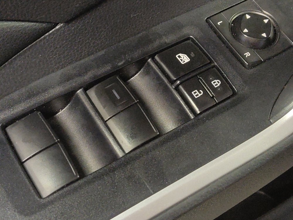 Used 2020 Toyota RAV4 XLE AWD/4WD image 27