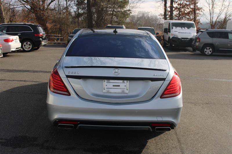 Used 2015 Mercedes-Benz S 550 4MATIC Sedan image 7
