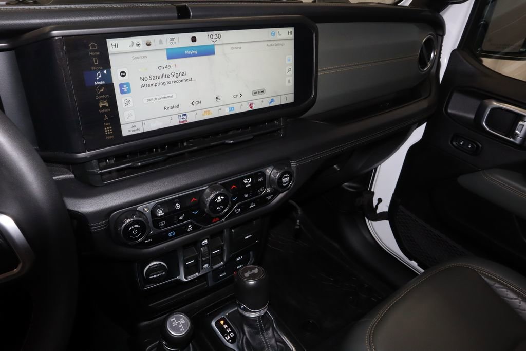 Used 2024 Jeep Wrangler High Altitude AWD/4WD image 29