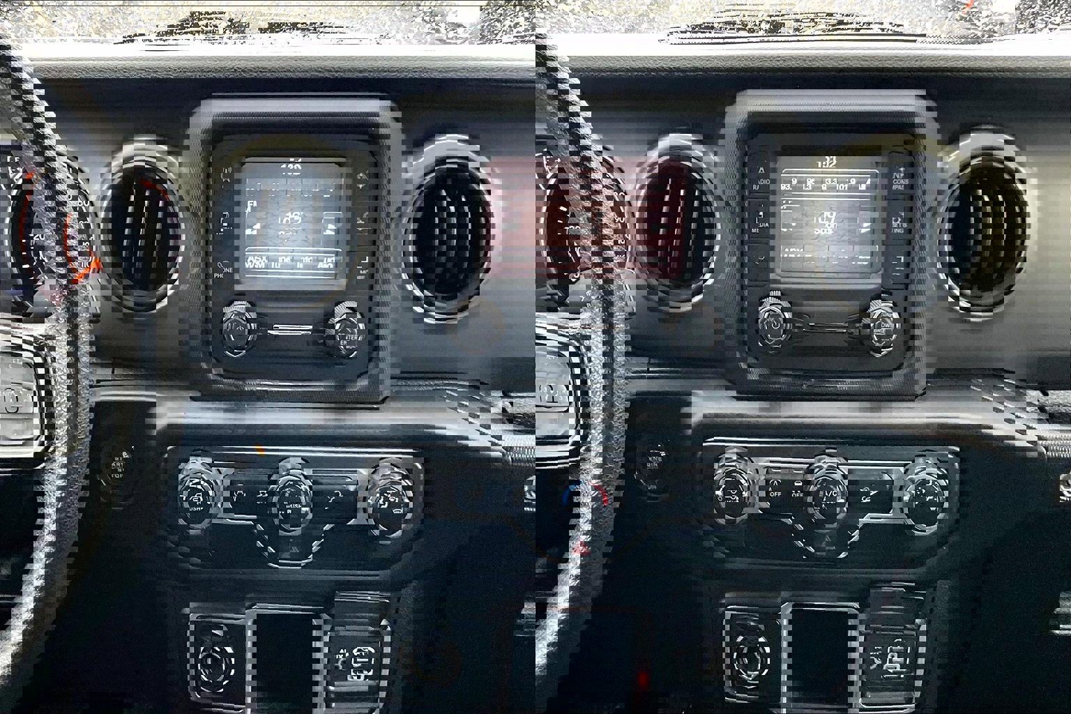 Used 2018 Jeep Wrangler Unlimited Sport image 6