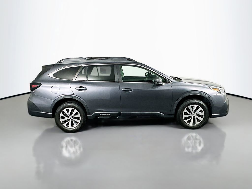 Used 2022 Subaru Outback Premium image 8