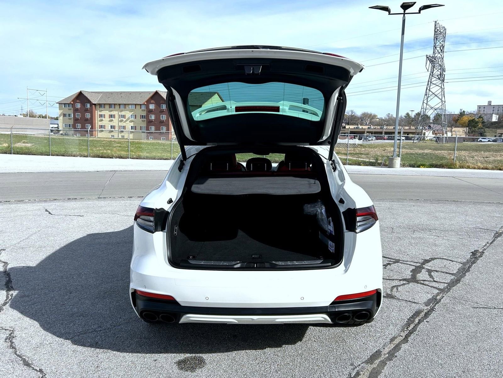 Used 2022 Maserati Levante Modena S image 21