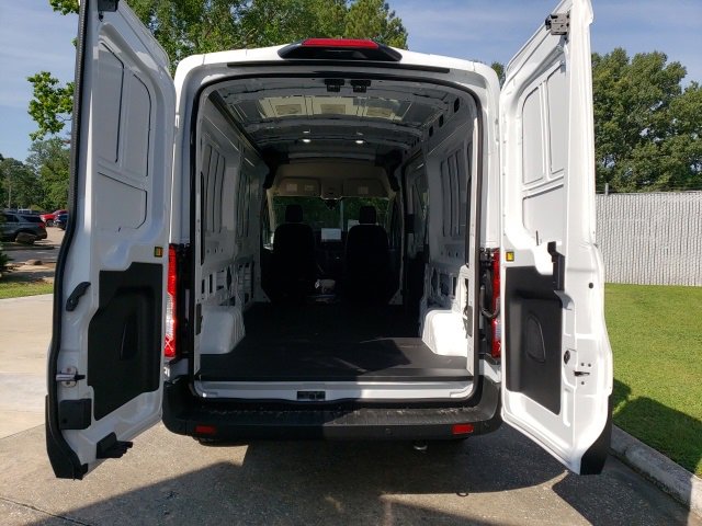 New 2023 Ford E-Transit Medium Roof image 13