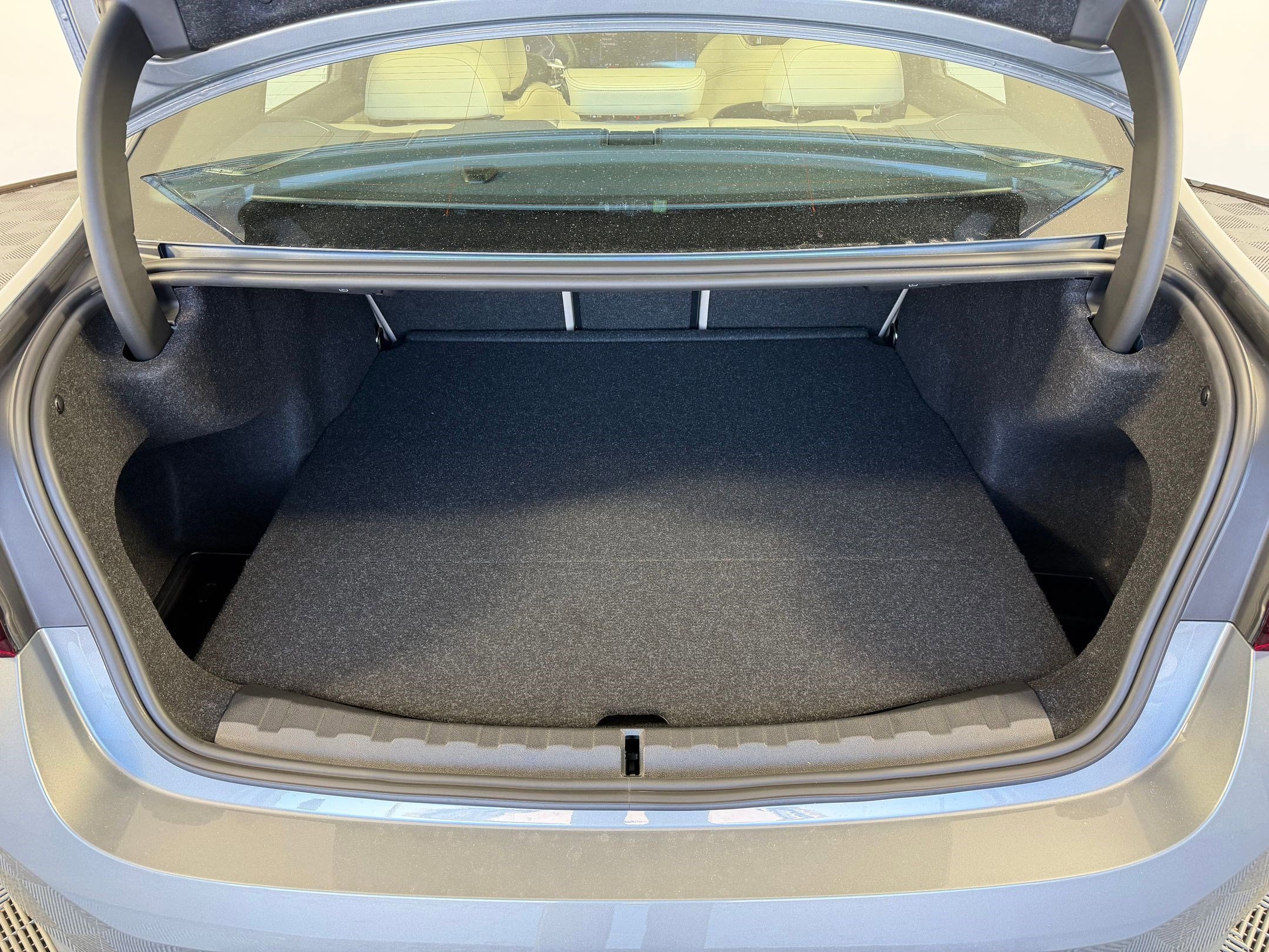 New 2026 BMW 330i Sedan w/ Premium Package image 32