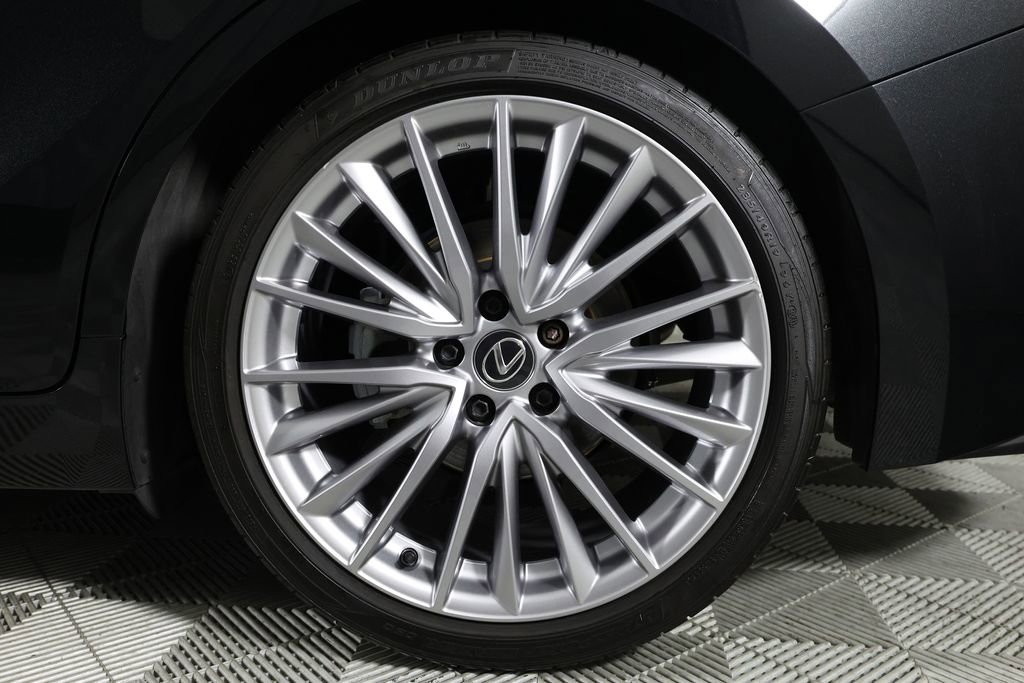 Used 2024 Lexus IS 300 w/ Premium Package RWD image 41