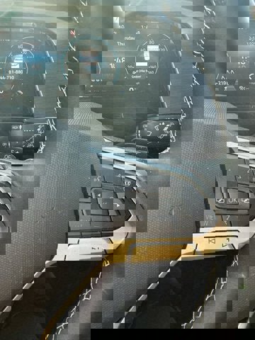 Certified 2025 Volkswagen Atlas Cross Sport SE image 19