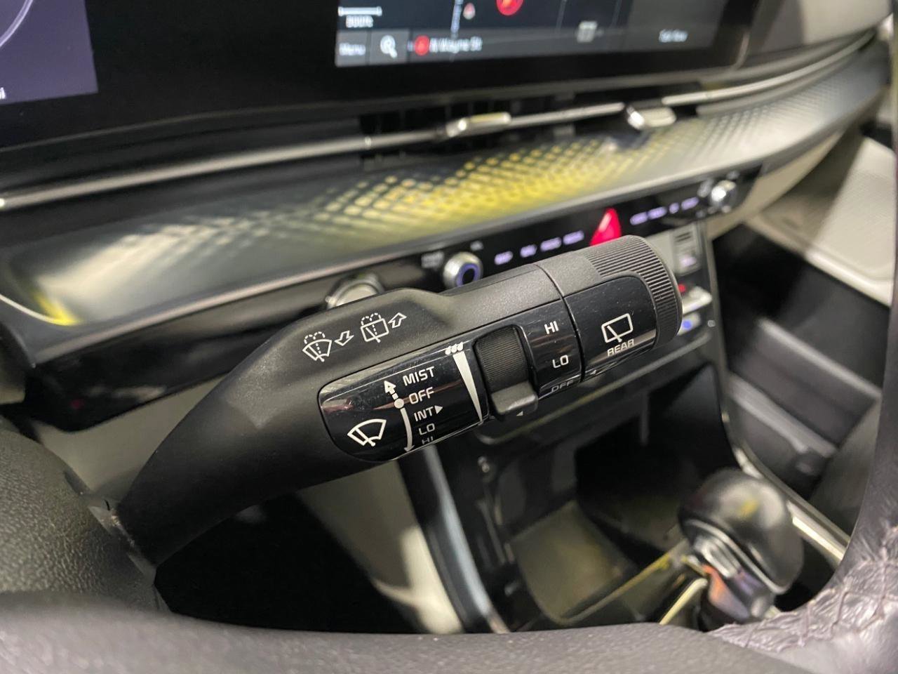 Used 2022 Kia Carnival SX Prestige image 23