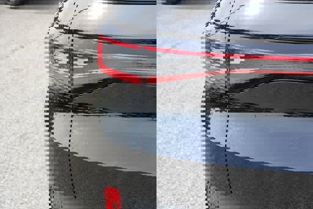 Used 2022 Volkswagen ID.4 Pro S w/ Gradient Package image 11