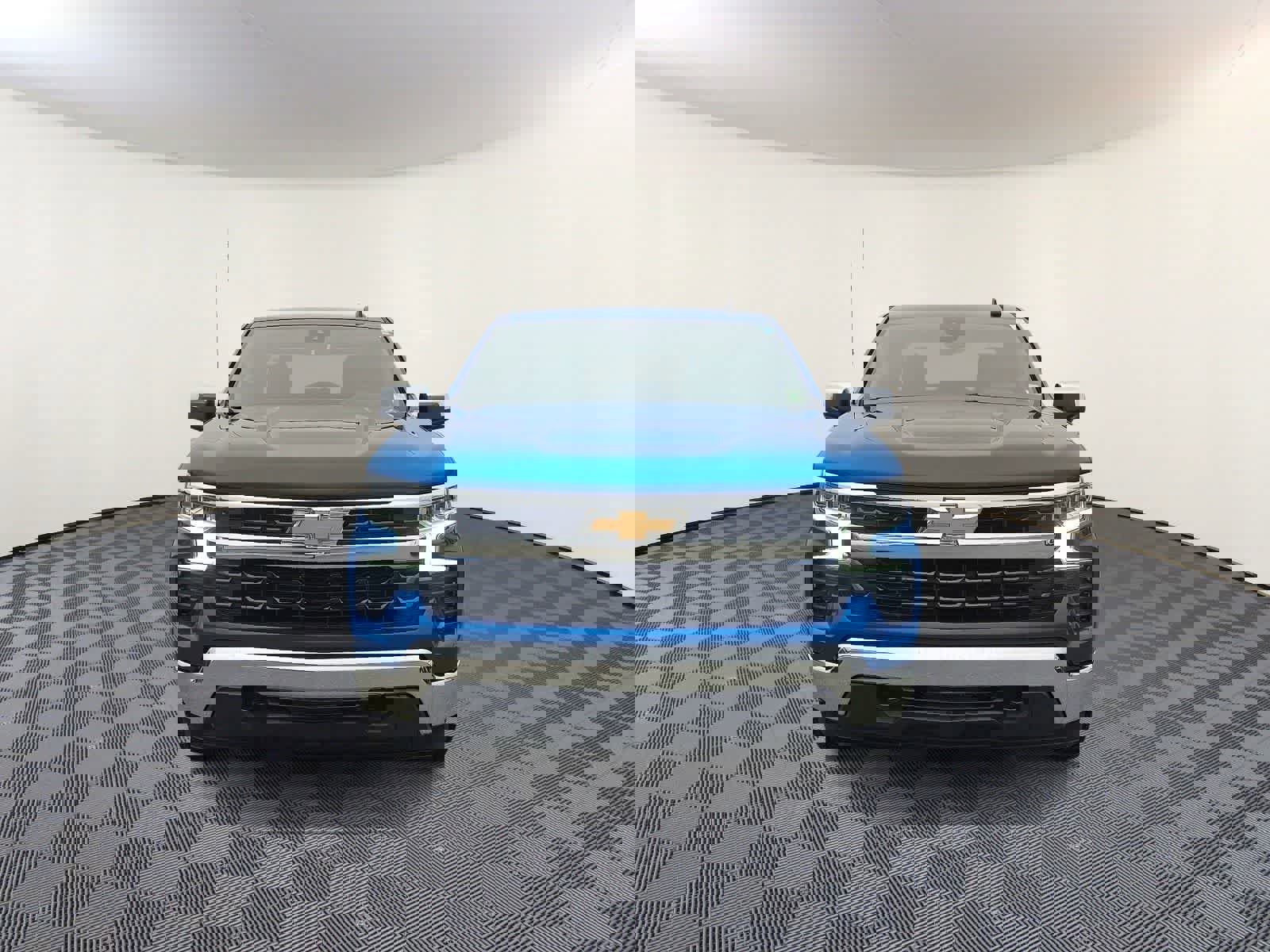 Used 2024 Chevrolet Silverado 1500 LT image 3