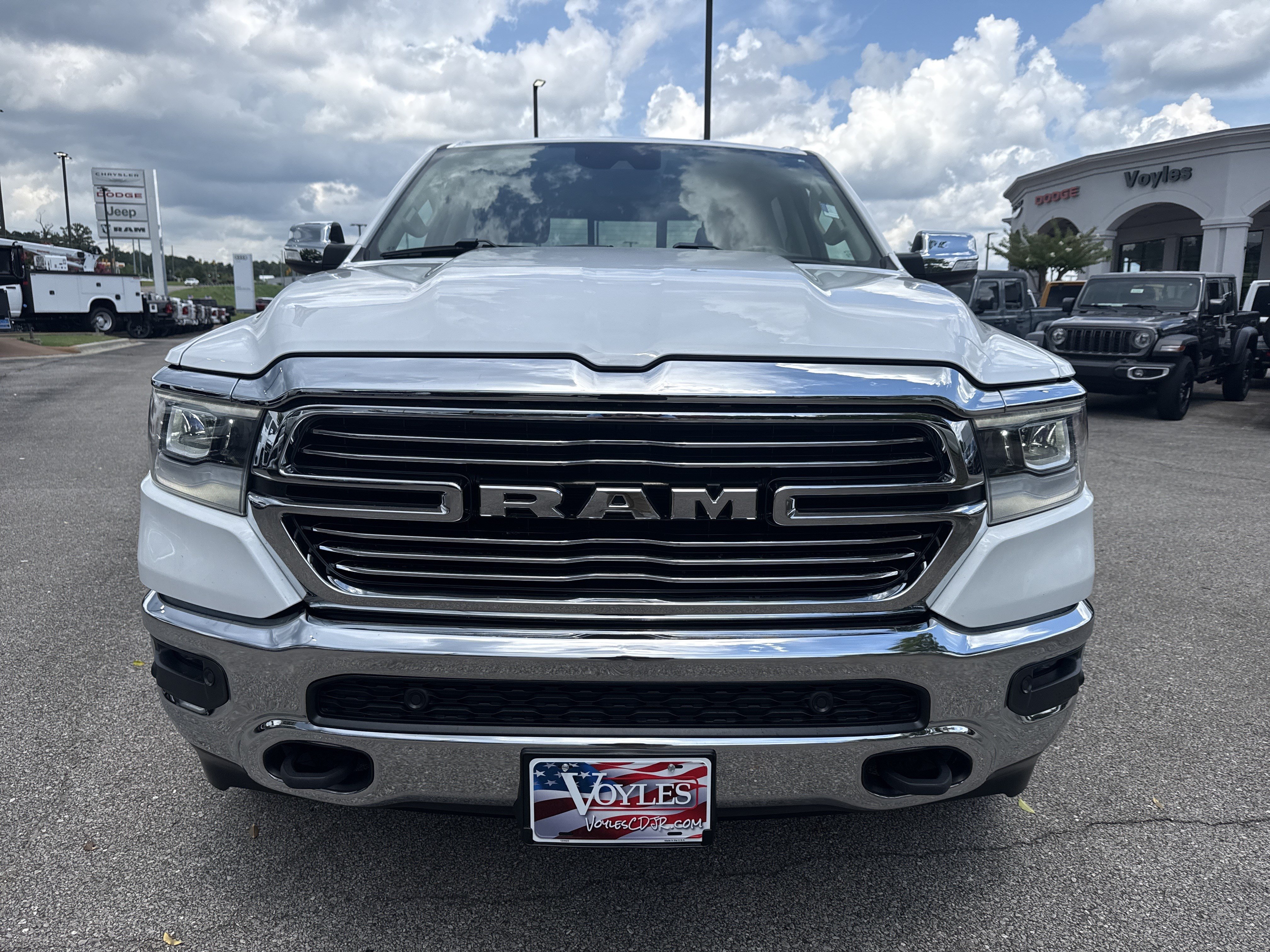 Used 2021 RAM 1500 Laramie AWD/4WD image 2
