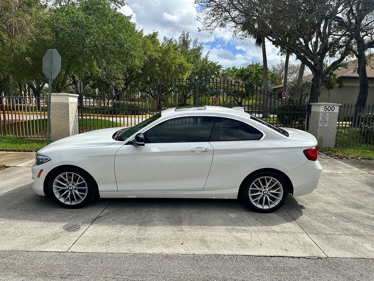 Used 2016 BMW 228i xDrive 228i xDrive AWD 2dr Coupe SULE image 10