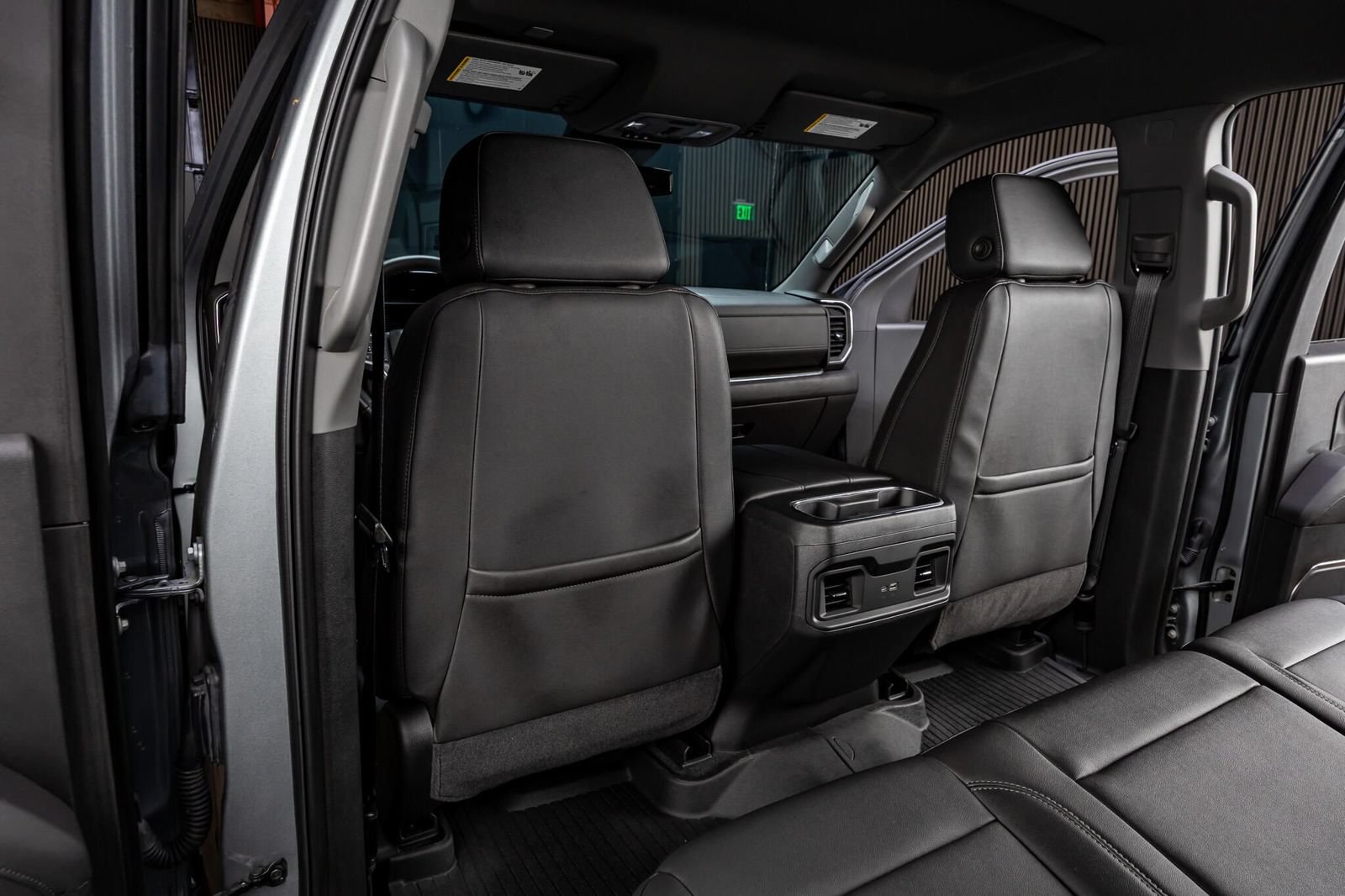 Used 2025 Chevrolet Silverado 1500 LT Trail Boss w/ Convenience Package II AWD/4WD image 32