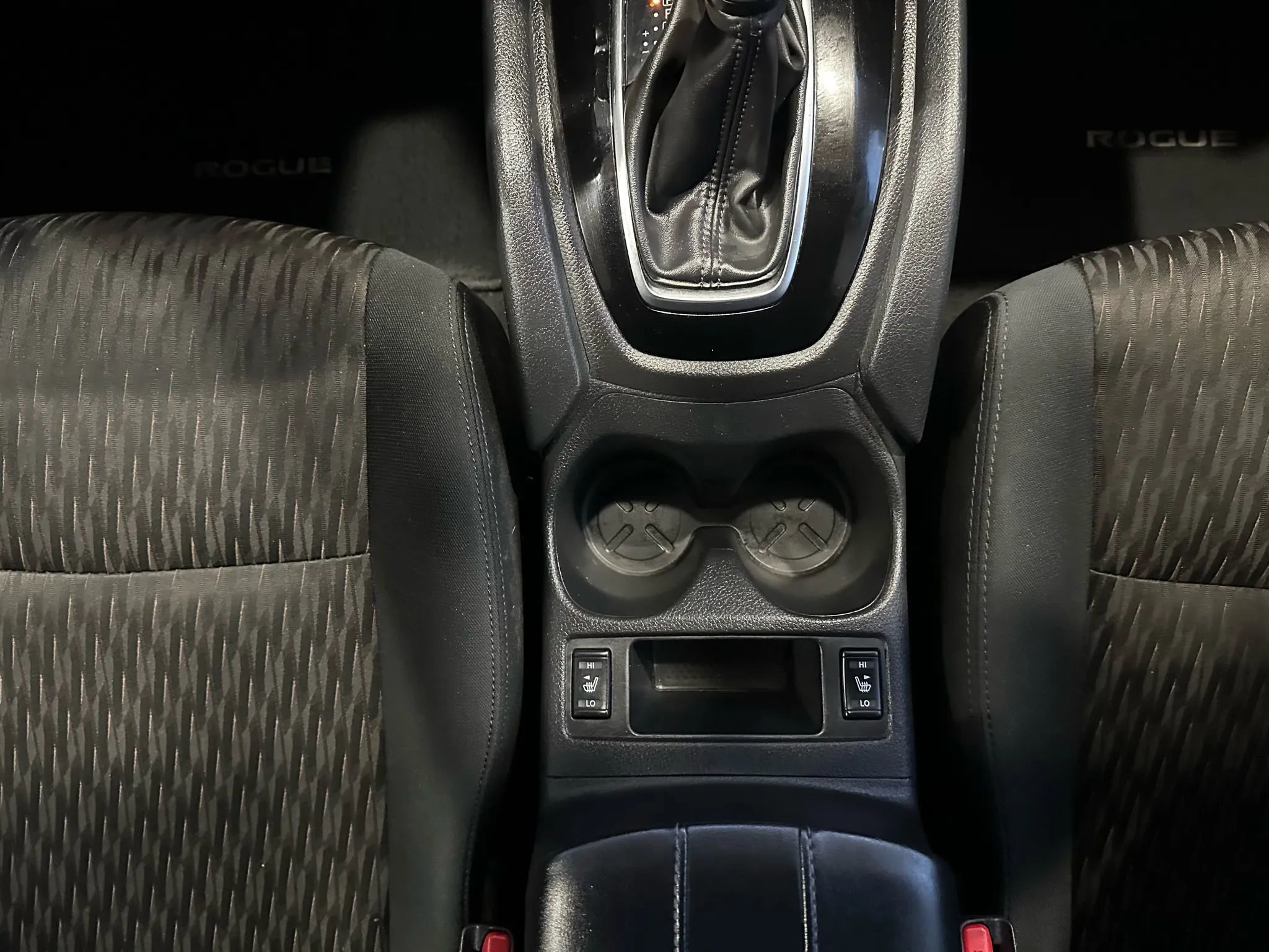 Used 2017 Nissan Rogue SV w/ SV Premium Package image 21