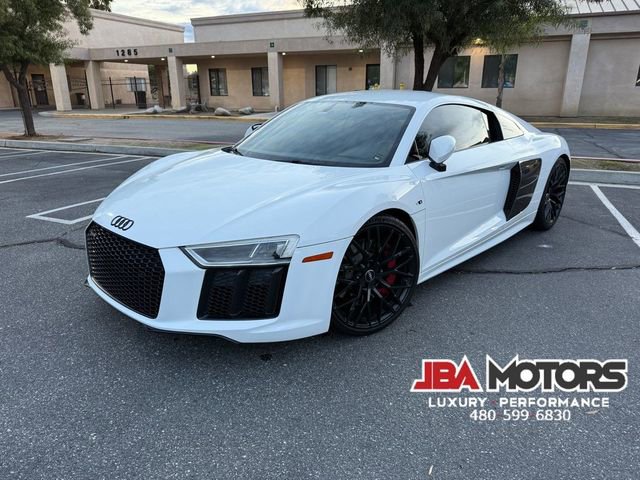 Used 2018 Audi R8 V10 w/ Carbon Exterior Package image 20