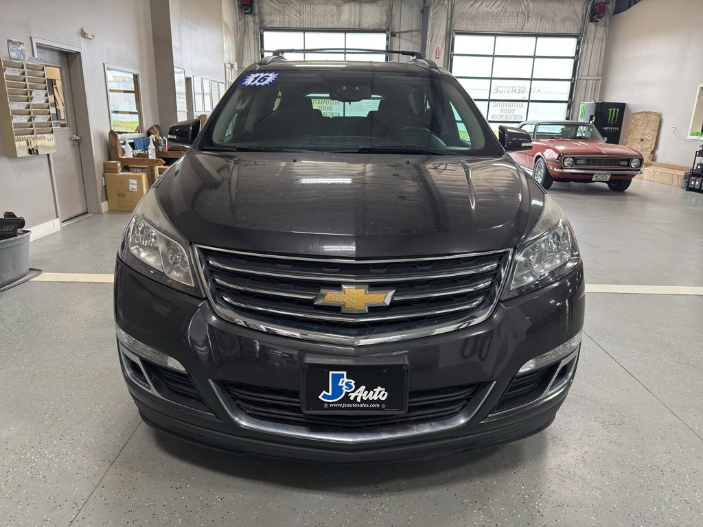 Used 2016 Chevrolet Traverse LT w/ Style and Technology Package AWD/4WD image 3