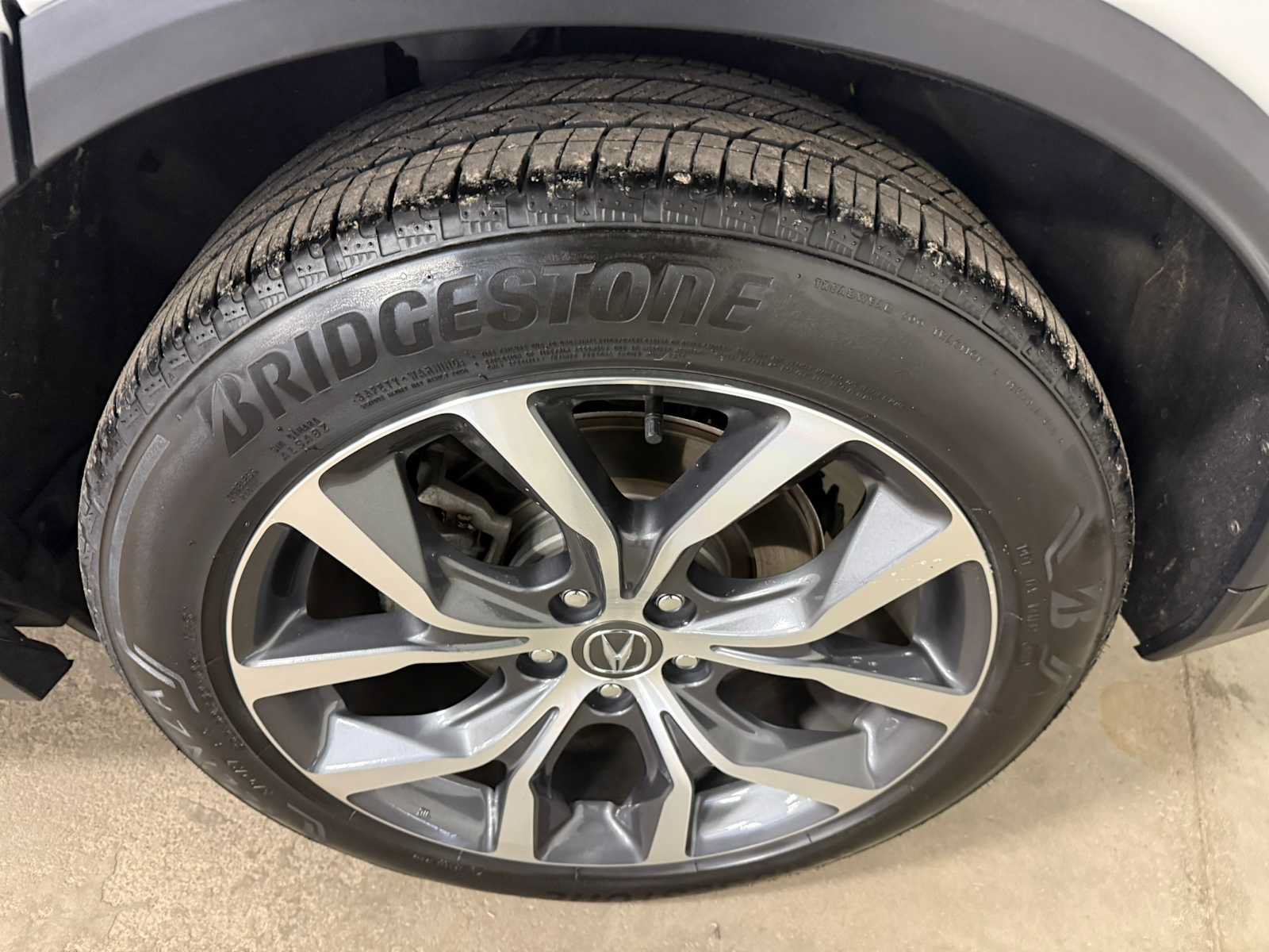 Used 2024 Acura MDX SH-AWD w/ Technology Package image 9