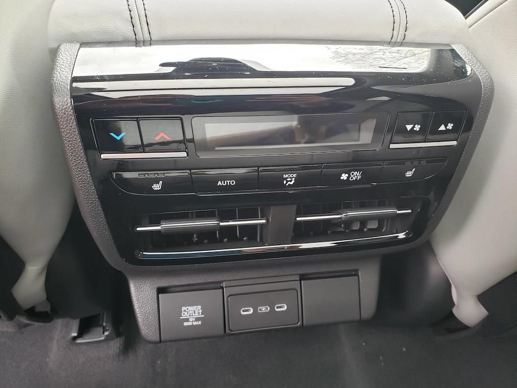 New 2026 Acura MDX w/ Advance Package AWD/4WD image 7