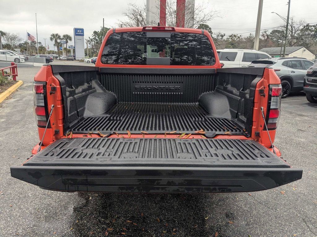 Used 2025 Nissan Frontier PRO-4X w/ Interior Protection Package image 13