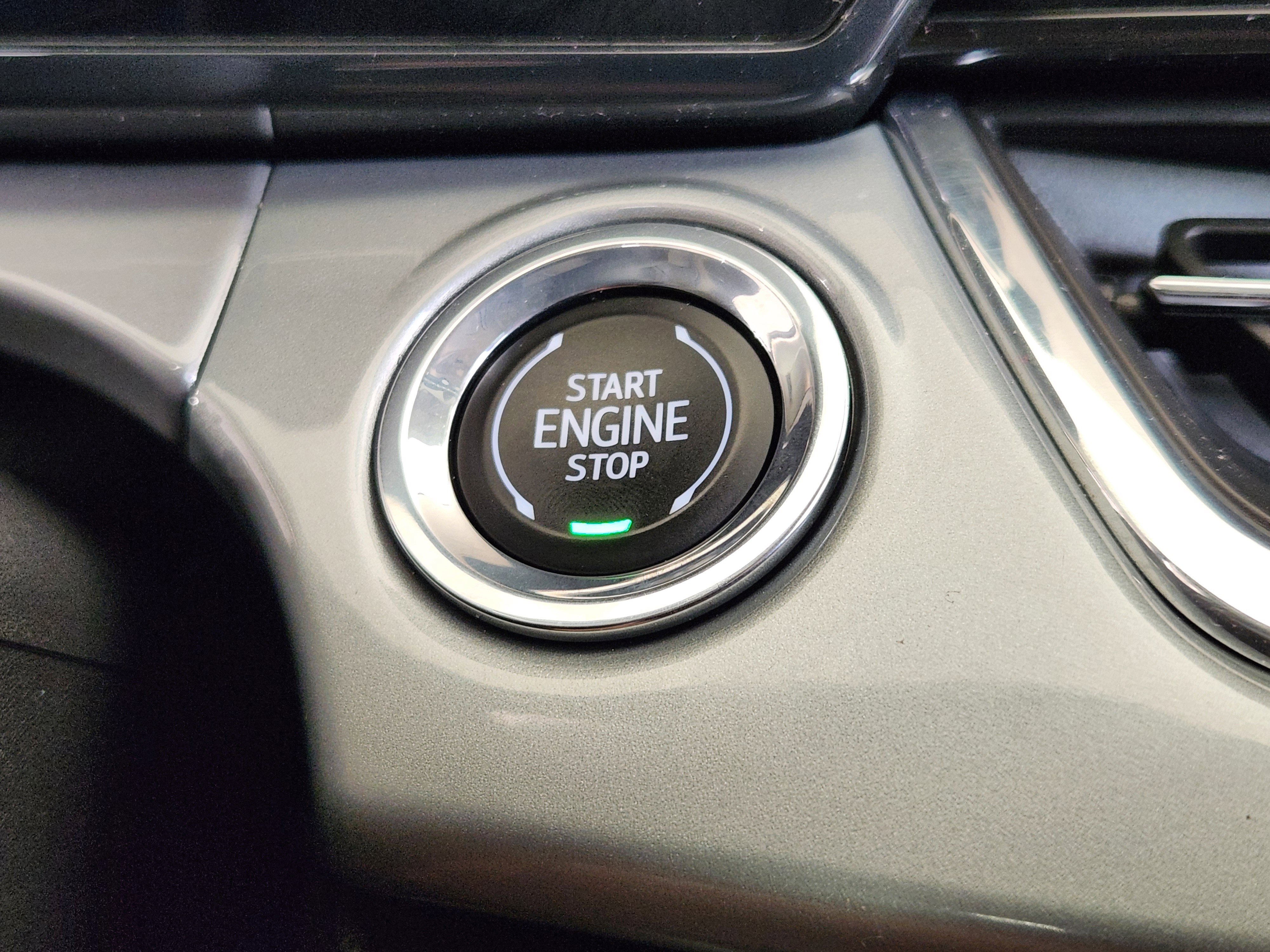 Certified 2025 Chevrolet Trax LT image 22