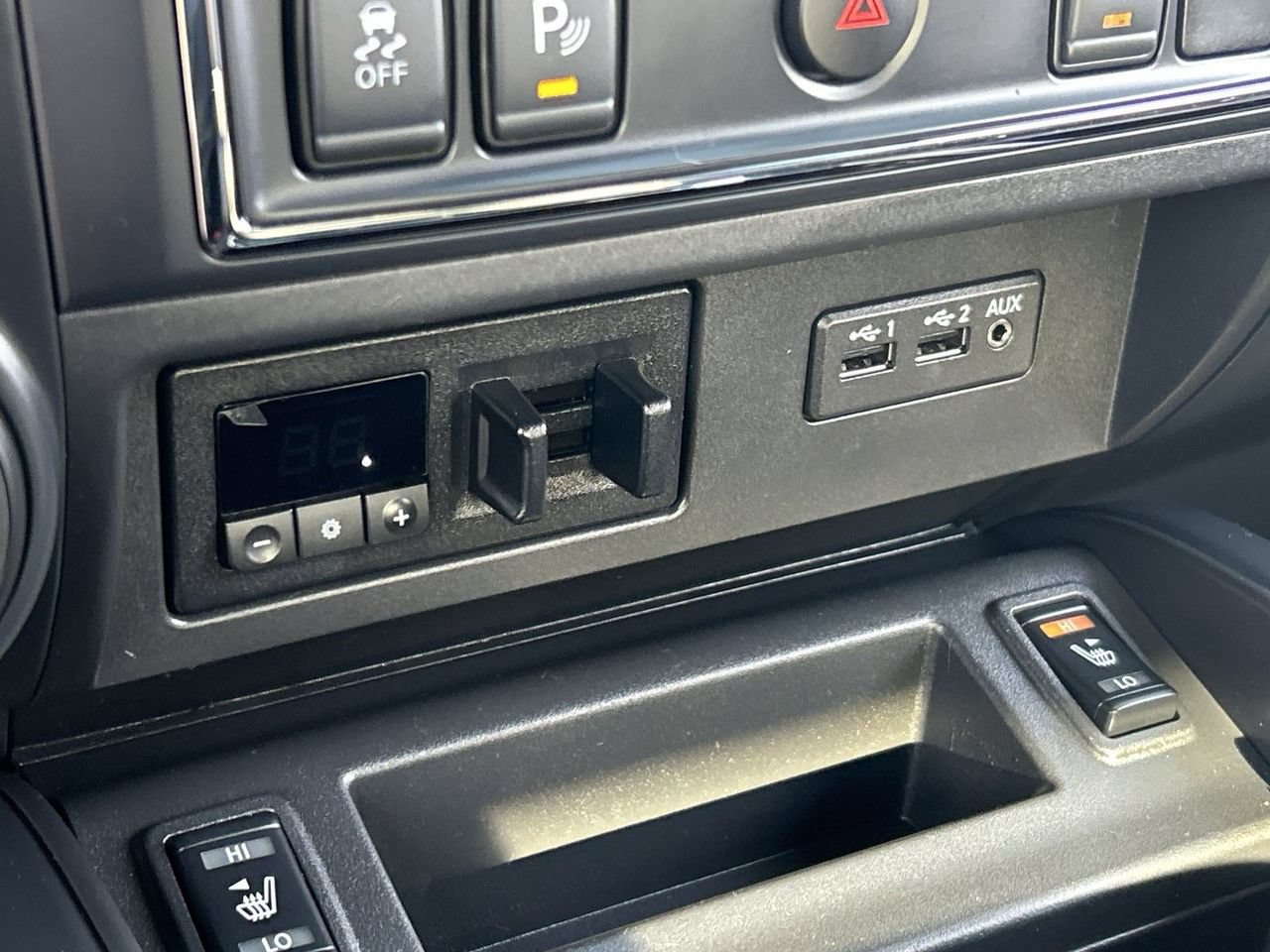 Used 2019 Nissan Titan SL w/ Midnight Edition AWD/4WD image 25