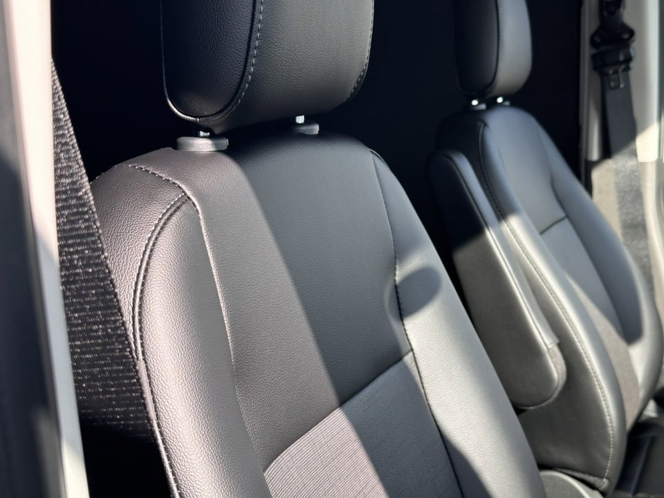 New 2026 Ford Transit 250 148 Medium Roof w/ Load Area Protection Package image 11