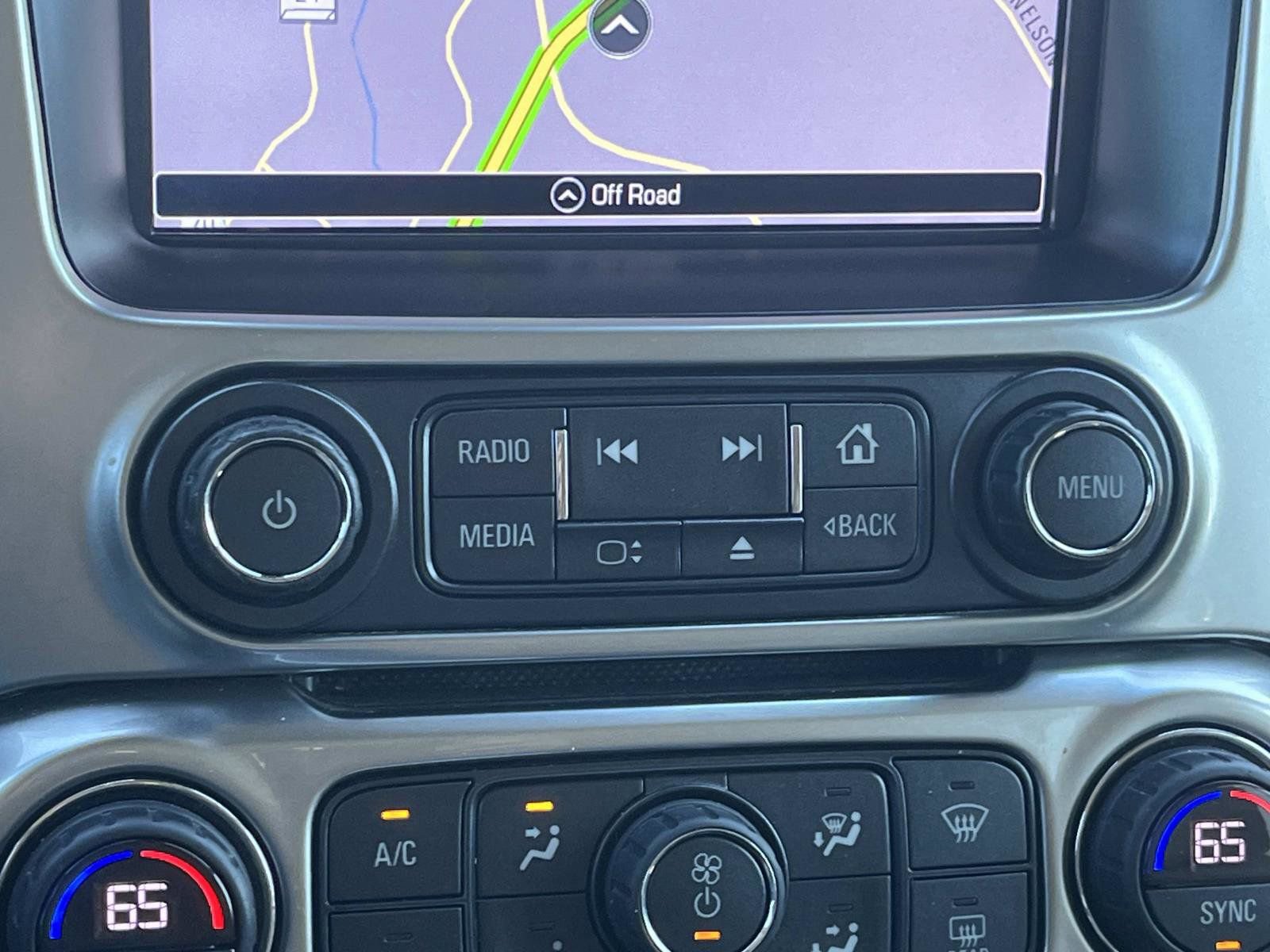 Used 2018 Chevrolet Suburban Premier image 35