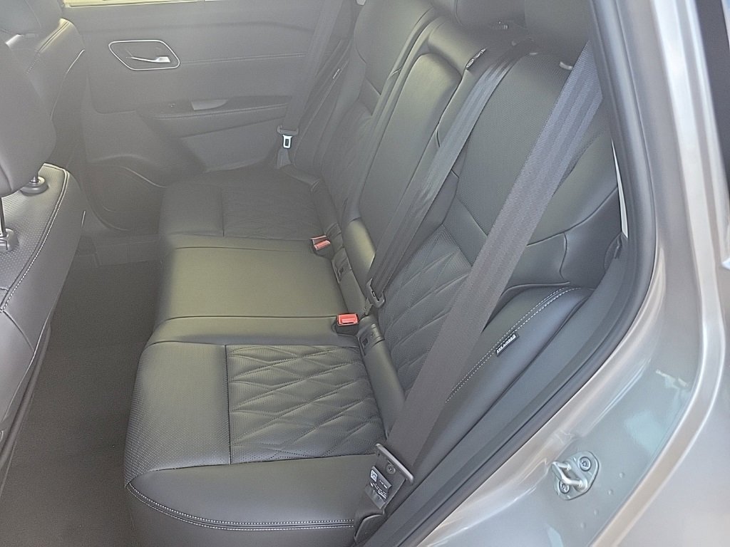 New 2026 Nissan Rogue Platinum image 34