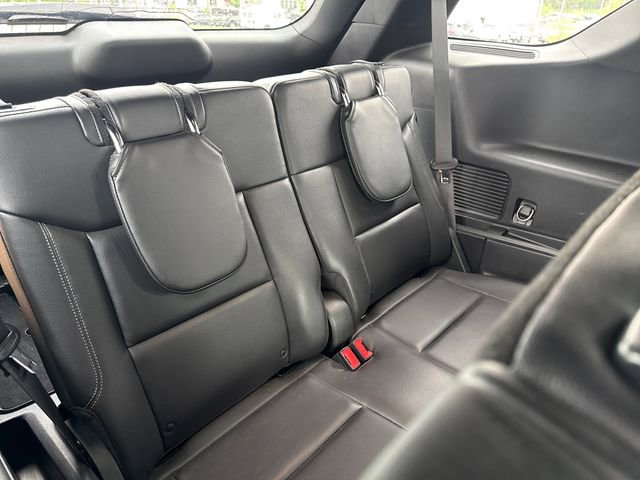 Used 2020 Ford Explorer XLT w/ Equipment Group 202A AWD/4WD image 16