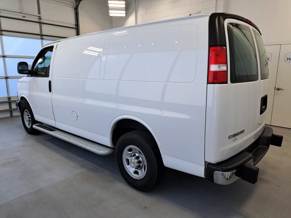 Used 2024 Chevrolet Express 2500 w/ Driver Convenience Package image 6