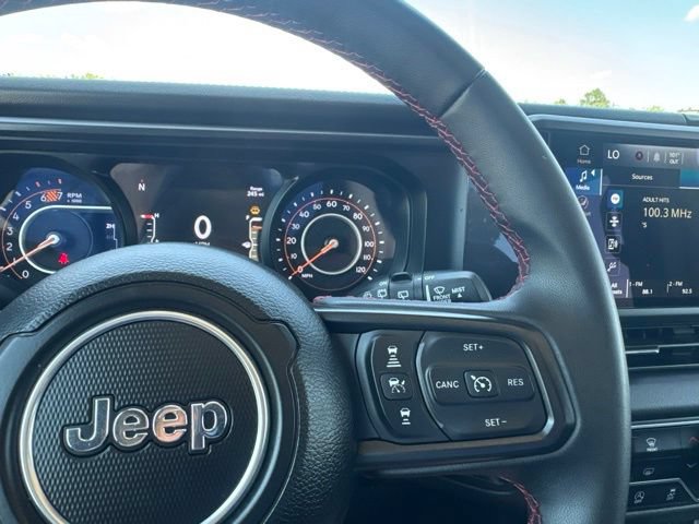 Used 2024 Jeep Wrangler Unlimited Rubicon AWD/4WD image 13