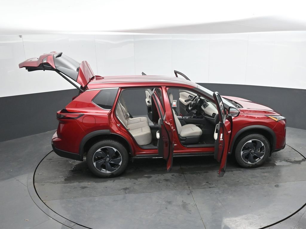 Used 2025 Nissan Rogue SV AWD/4WD image 51