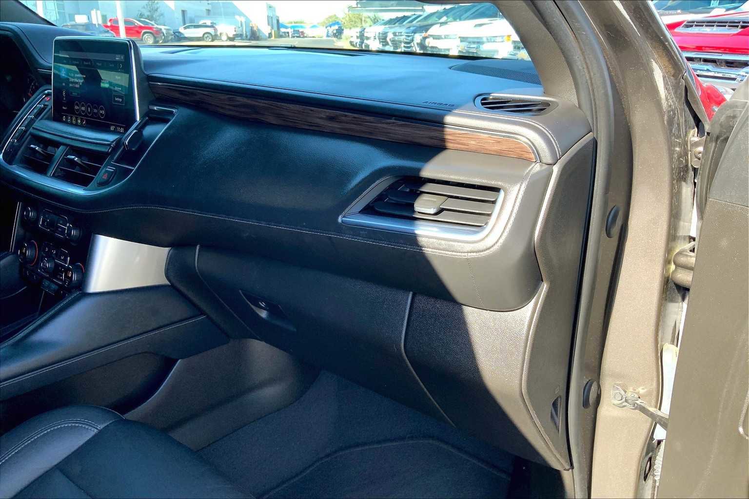 Used 2021 Chevrolet Tahoe LT image 17