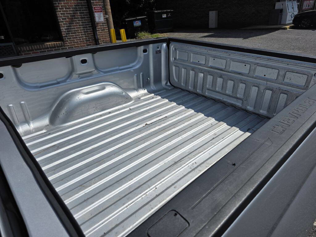 Used 2016 Chevrolet Silverado 1500 LT w/ All Star Edition image 9