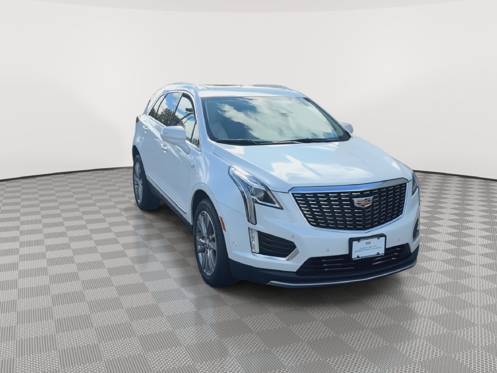 Used 2024 Cadillac XT5 Premium Luxury w/ Technology Package AWD/4WD image 3