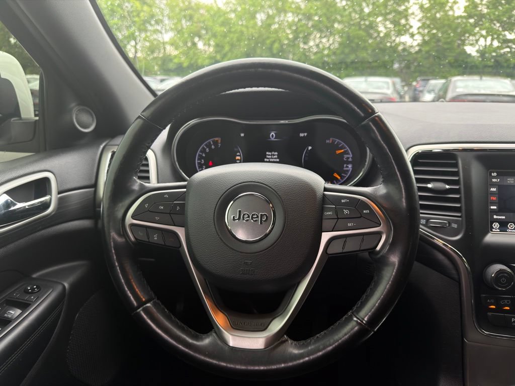 Used 2021 Jeep Grand Cherokee Laredo AWD/4WD image 12