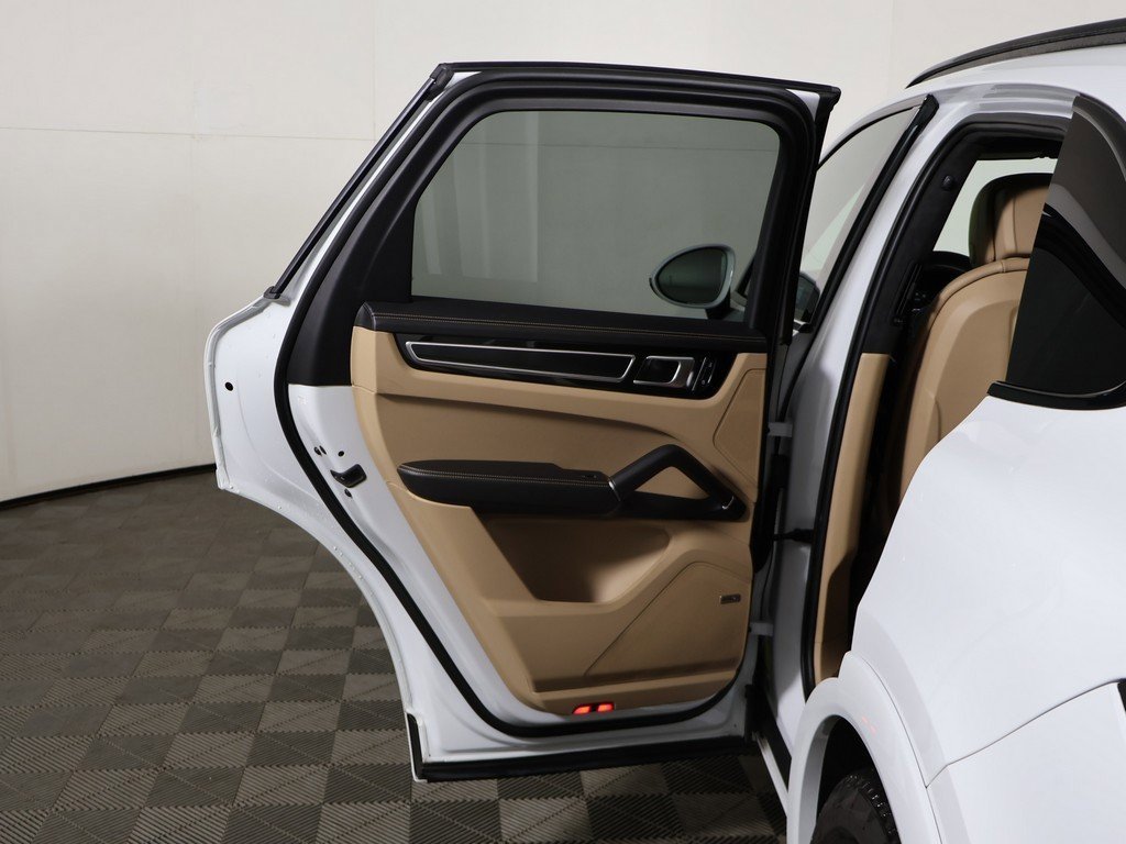 Used 2022 Porsche Cayenne GTS image 24