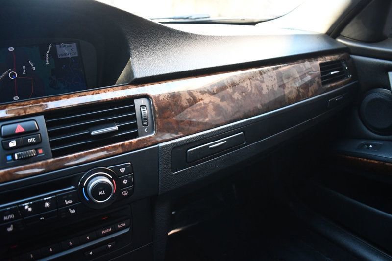 Used 2011 BMW 335i xDrive Sedan image 24