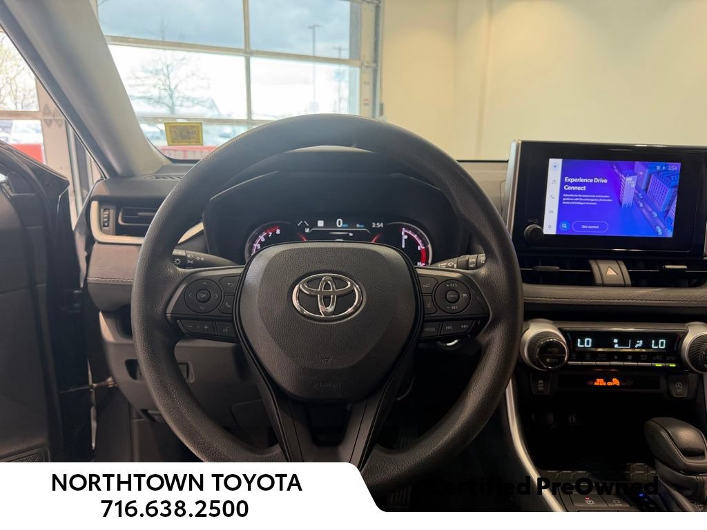 Used 2024 Toyota RAV4 XLE AWD/4WD image 8