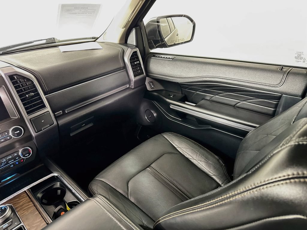 Used 2019 Ford Expedition Platinum RWD image 26