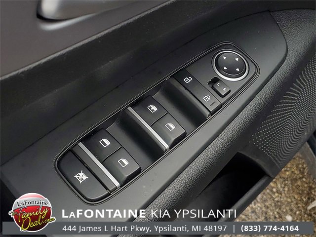 Used 2024 Kia Forte LXS image 9