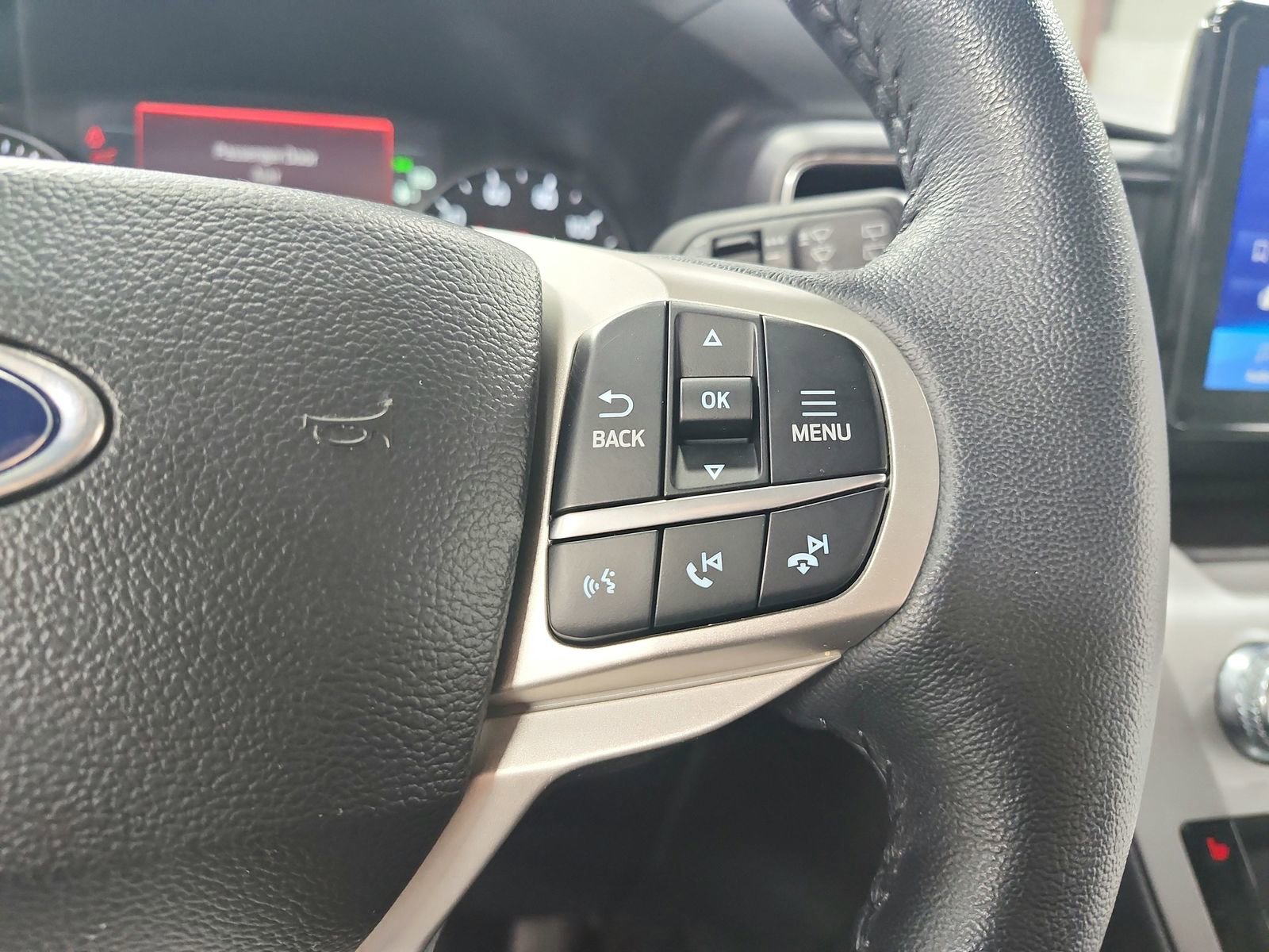 Used 2024 Ford Explorer XLT w/ Equipment Group 202A image 23