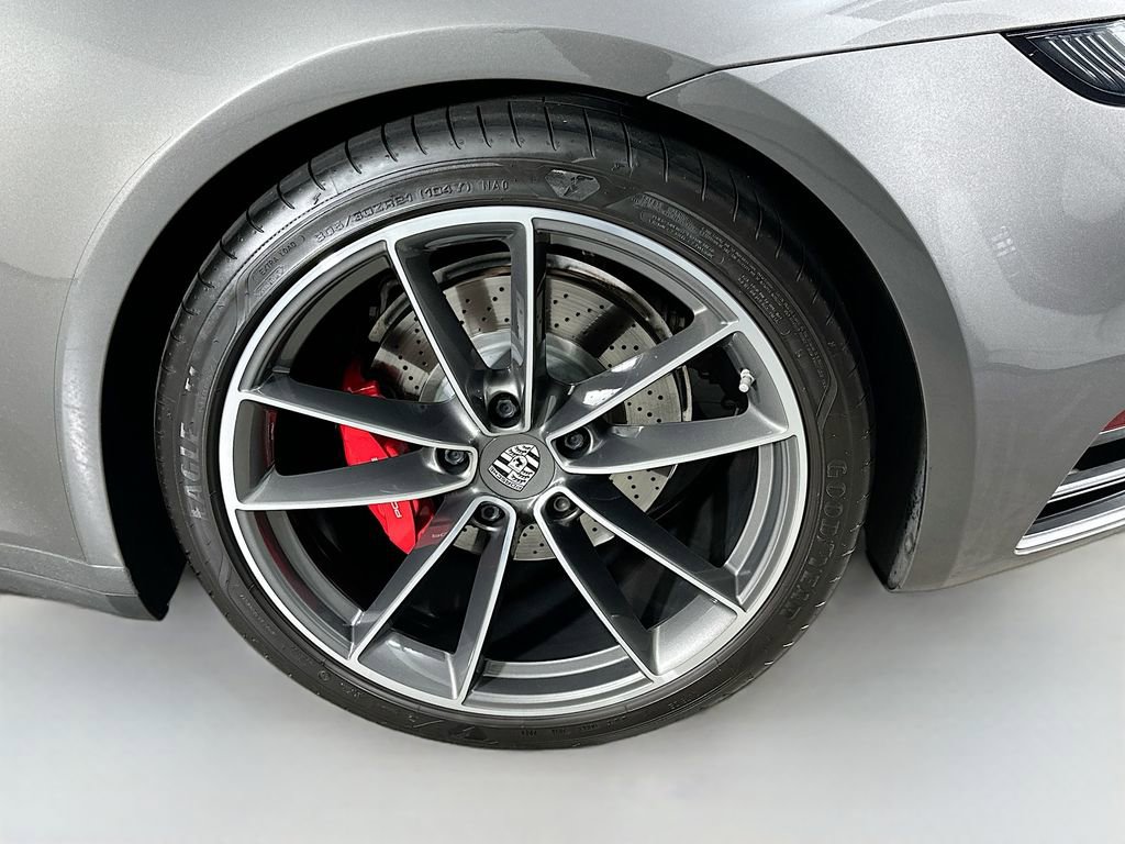 Used 2020 Porsche 911 Carrera S image 33