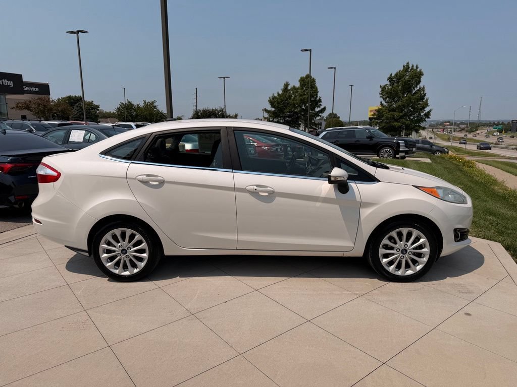 Used 2017 Ford Fiesta Titanium FWD image 10