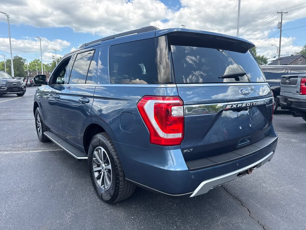 Used 2019 Ford Expedition XLT w/ Equipment Group 202A AWD/4WD image 9