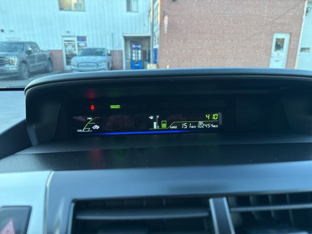 Used 2012 Toyota Prius V Two image 21