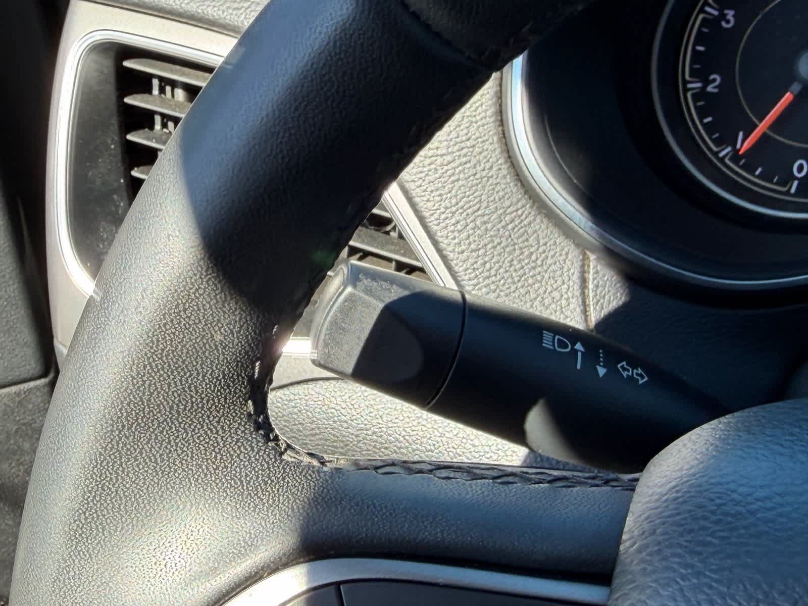 Used 2020 Jeep Cherokee Latitude Plus FWD image 15